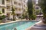 Click to enlarge spacious flat in coastal resort with pool near  beach in Calangute,Goa