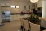 Well equipped & fitted kitchen and dining area